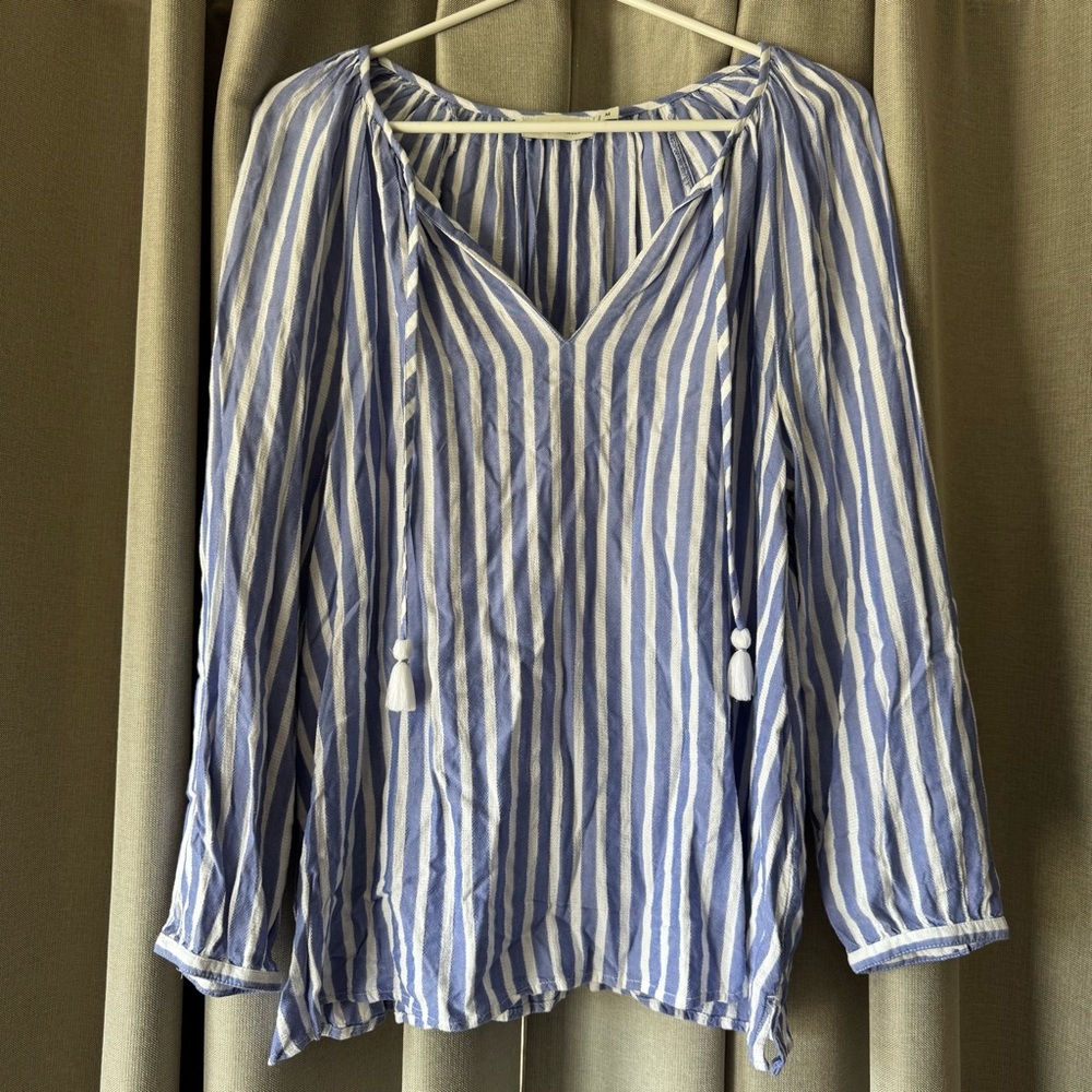 Vineyard Vines Blue and White Striped Blouse size M